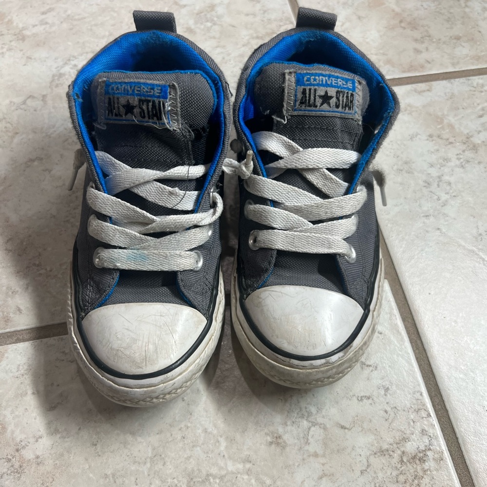 Kids' Chuck converse All Star Axel Mid Top Shoe Little Kid